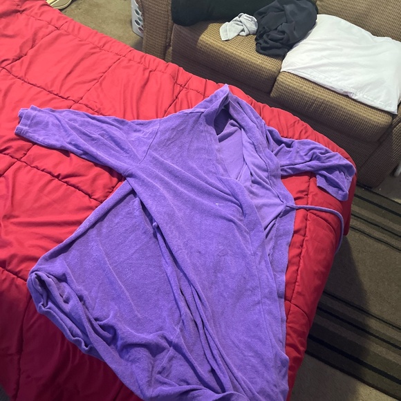 Purple robe - Picture 2 of 3